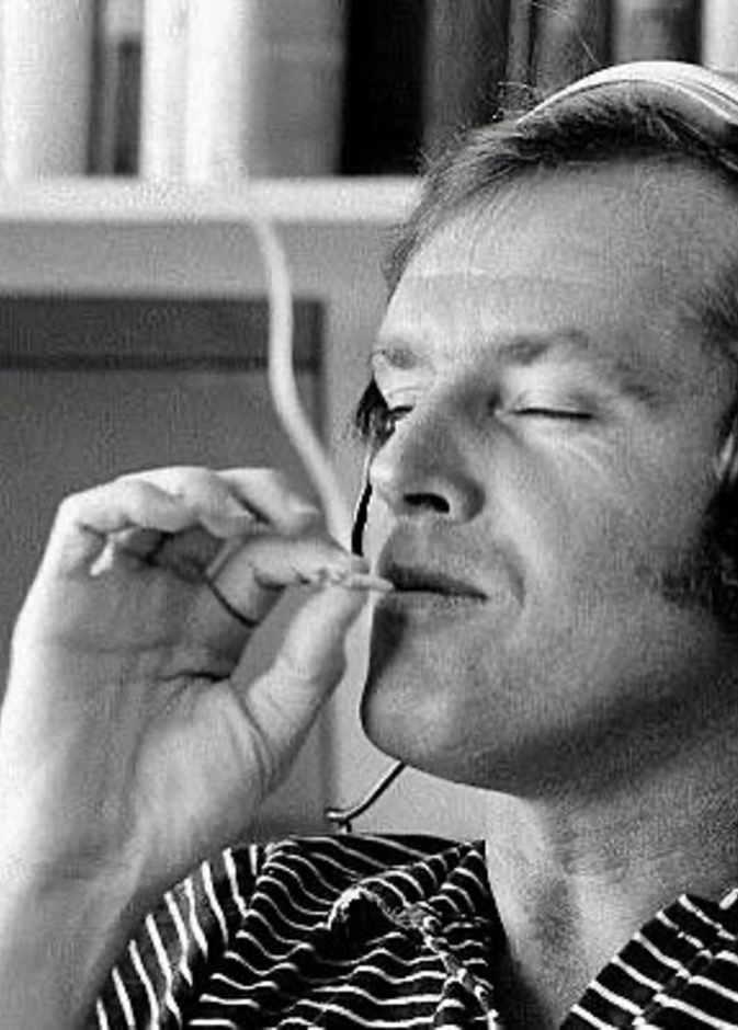 جاك نيكلسون Jack Nicholson يعيش في عزلة بسبب السمنة المفرطة