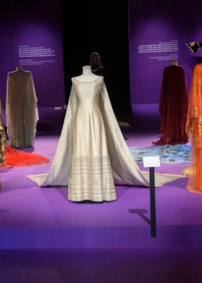 جدة تحتضن انطلاق فعاليات معرض عراقة بمشاركة 140 جهة متخصصة في الأزياء السعودية - الصورة الرئيسية من موقع هيئة الازياء