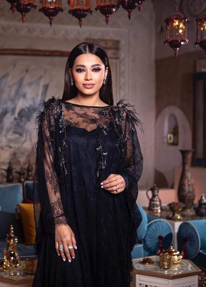 رحمة رياض في إطلالة رمضانية بغاية الأناقة والرقي