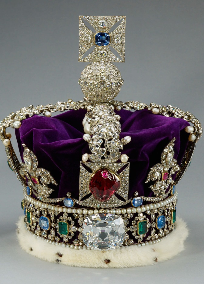 روبي الأمير الأسود يرصّع التاج الإمبرطوري البريطاني
