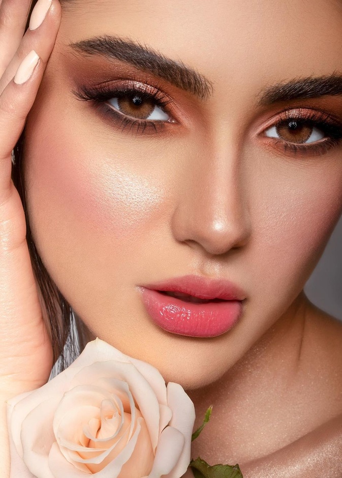 صورة رئيسية خبيرة التجميل الامارتيه ميرة حمادي