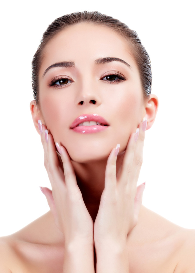 خلطات طبيعية للصبايا لحماية الشفاه من الجفاف والتشقق بسبب الصيام