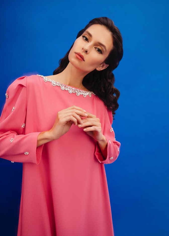 مصممة الأزياء رشا بلال لـ"هي": ‎أنصح عميلاتي بتنسيق أزياء رمضان مع الاكسسوارات الكريستالية