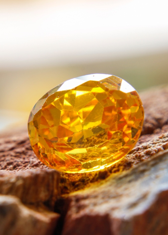 قيمة الياقوت الأصفر تزداد كلما زاد إشراق الحجر ونقاؤه