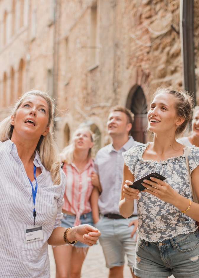 أبرز العادات السيئة أثناء الرحلات السياحية وكيفية تجنبها