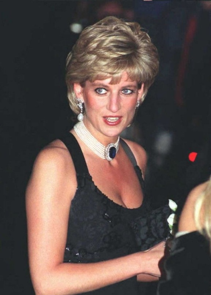 شوكر الأميرة ديانا من اللؤلؤ والألماس