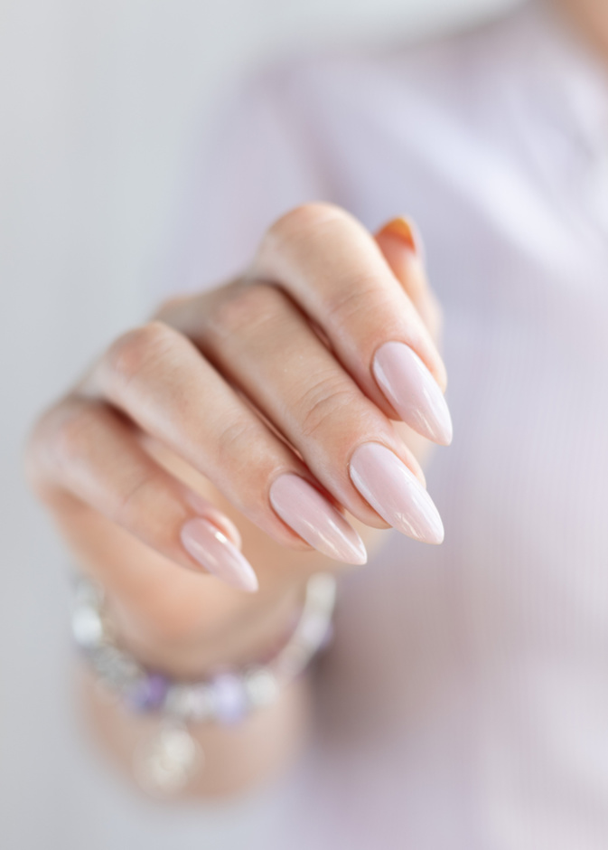 أجدد إصدارات ألوان طلاء الأظافر التي يمكن استخدامها في رمضان