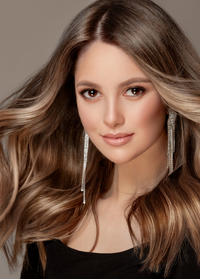 أفكار تسريحات شعر طويل عصرية لإطلالات رمضان 2022