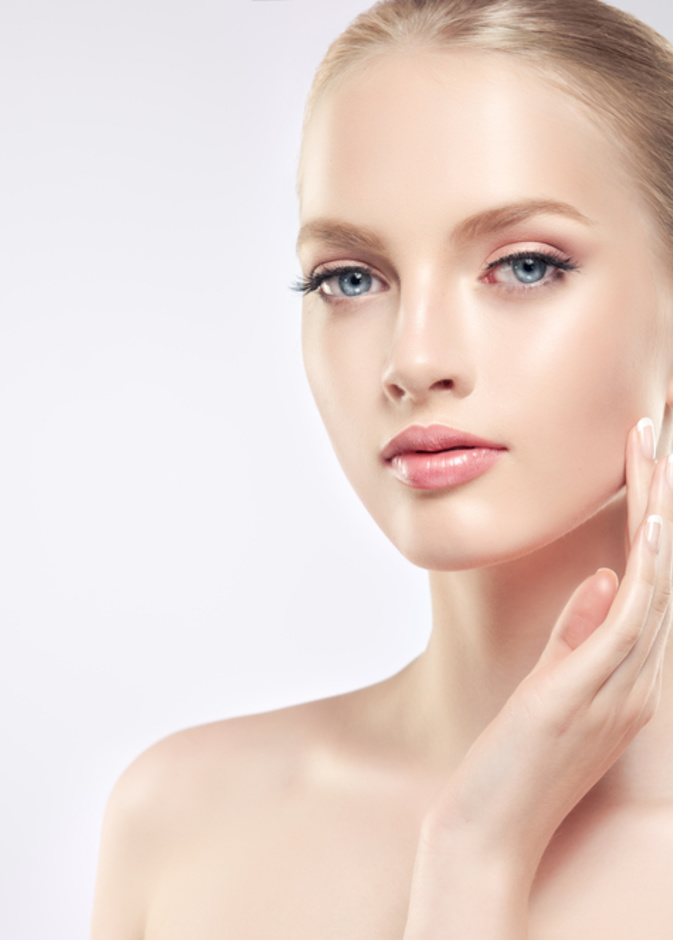  خلطات طبيعية من الكركم لتفتيح بشرة الصبايا قبل عيد الفطر