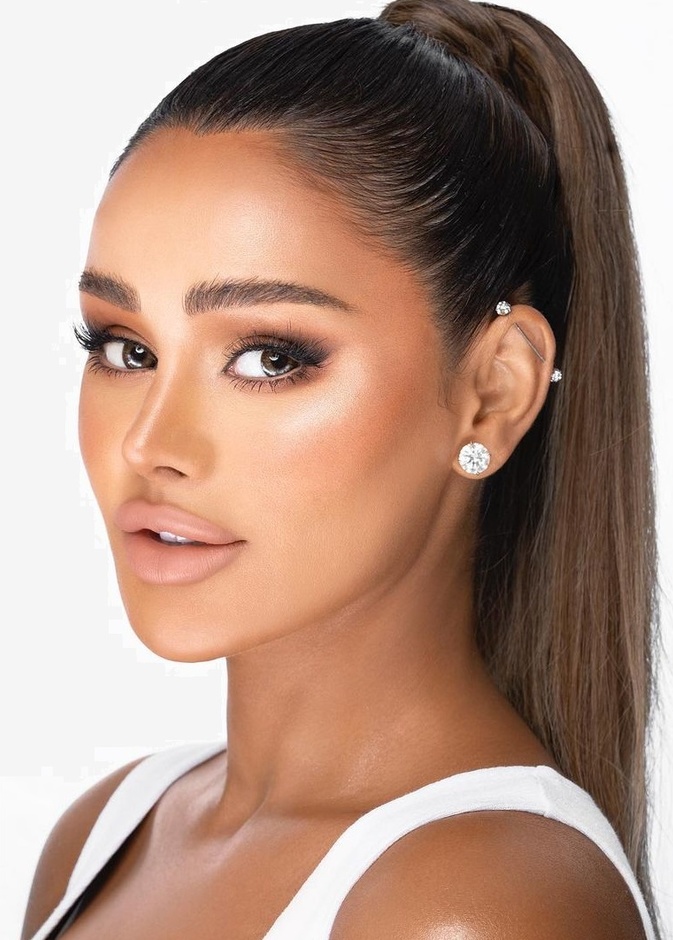 1 رئيسية مكياج برونزي من وحي عهود العنزي