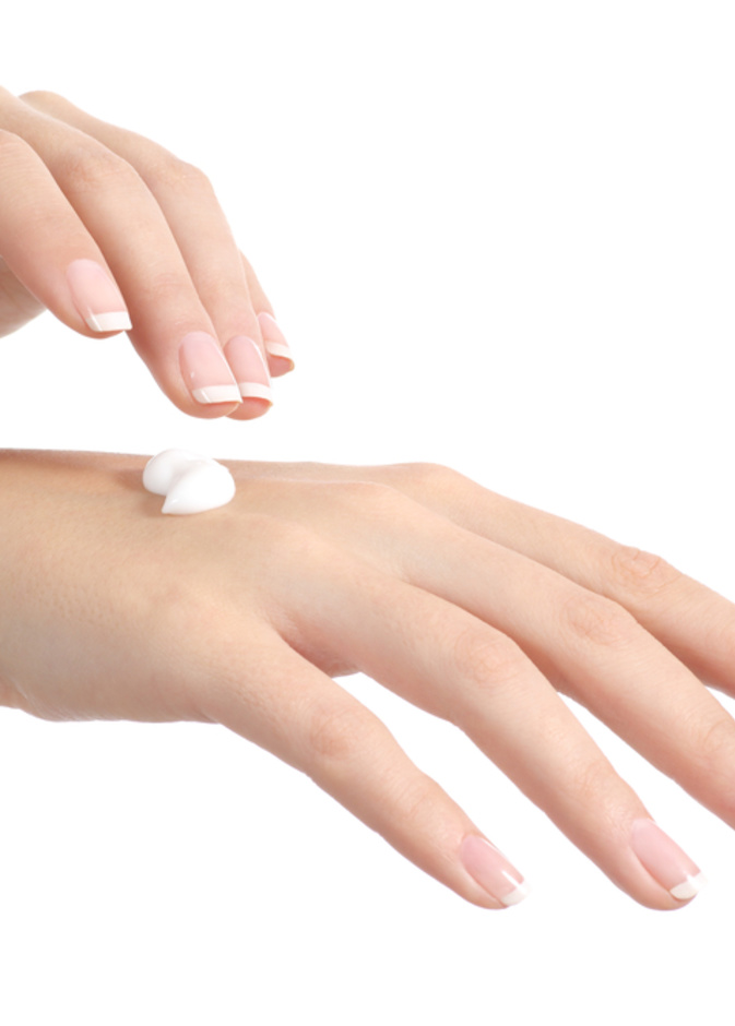 خلطات طبيعية مميزة لنعومة اليدين في رمضان 2022