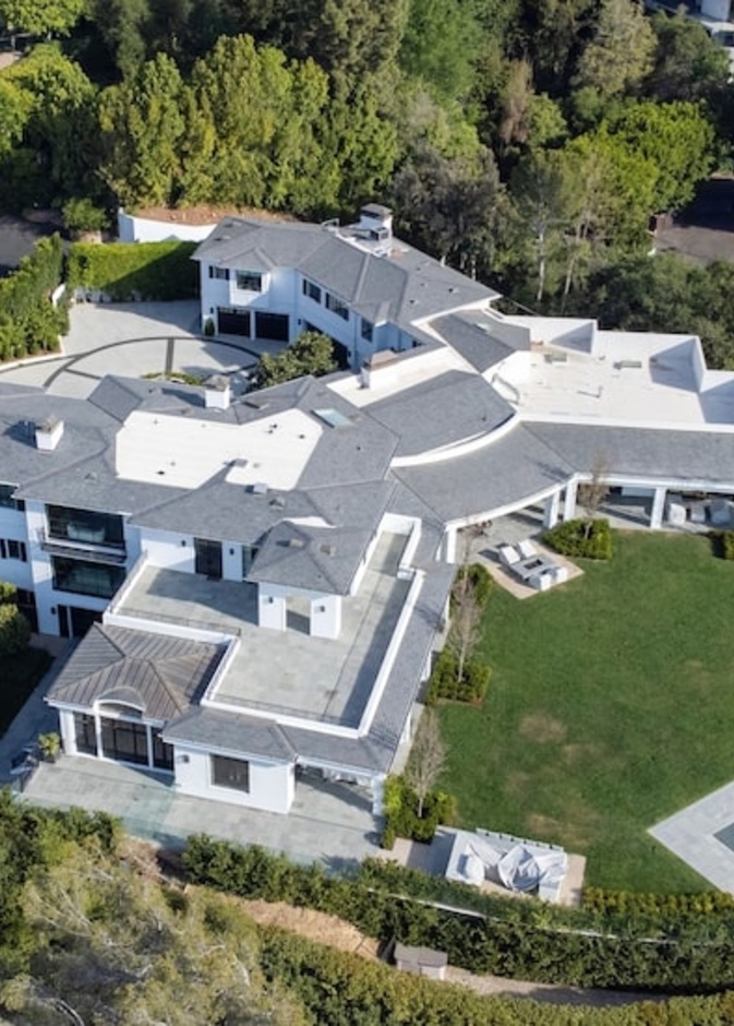 بن أفليك وجينيفر لوبيز يبحثان عن منزل جديد فخم في بيل آير