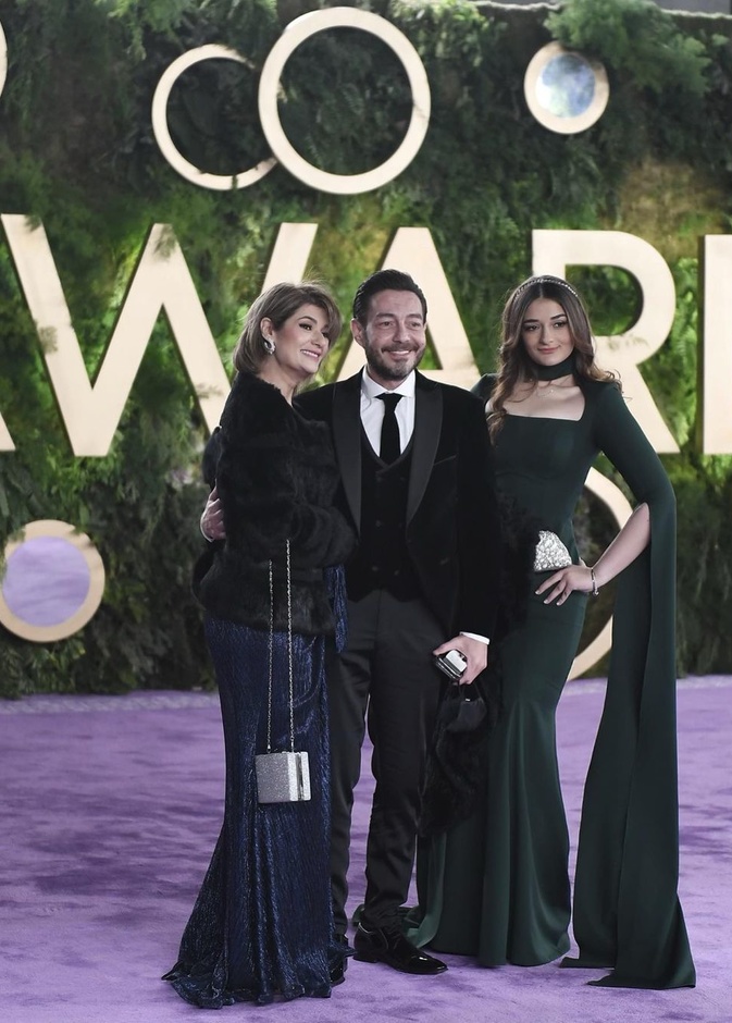 أحمد زاهر وابنته ملك وزوجته