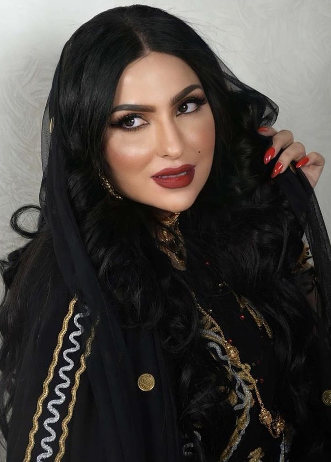 زينب العسكري