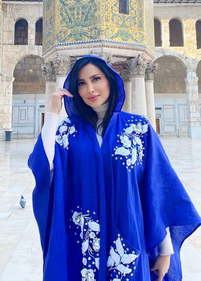 نسرين طافش بجلسة تصوير بالحجاب 