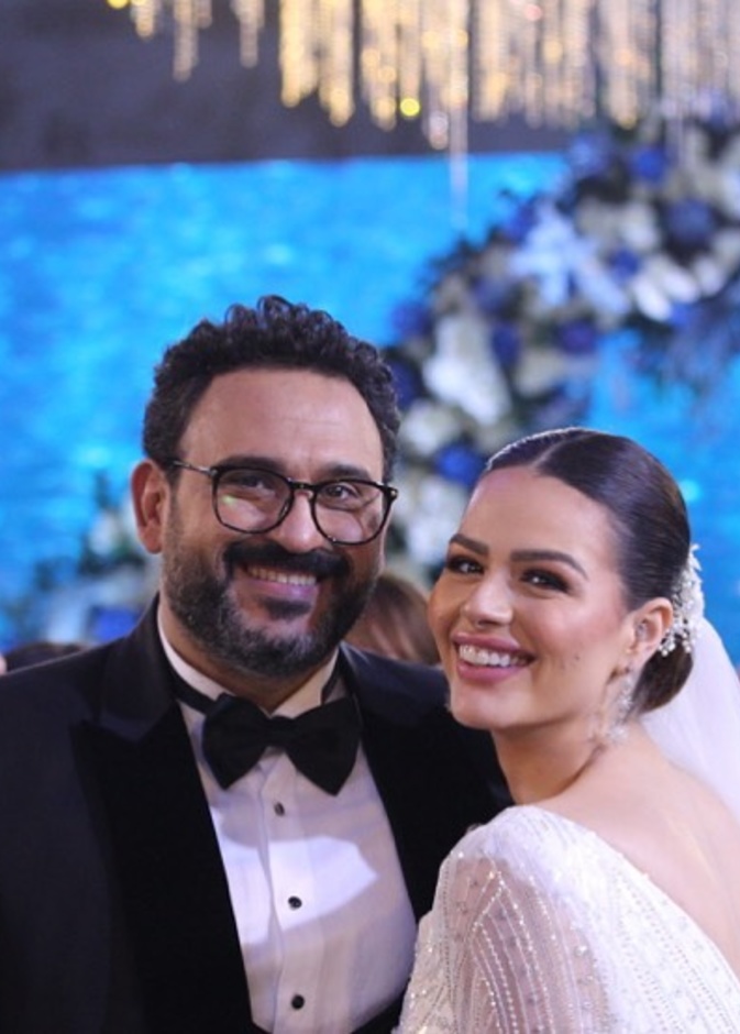 أكرم حسني وهنادي مهنا في "مكتوب عليا"