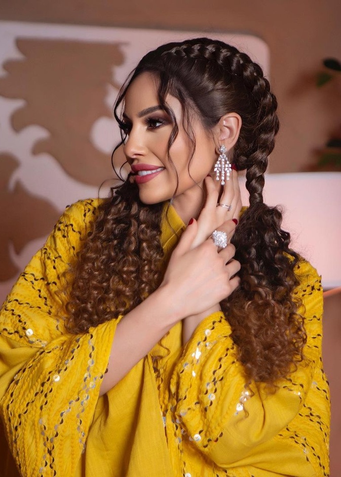 إلهام علي تعتمد نيو لوك شعر عصري في أحدث إطلالاتها ..استلهمي منها