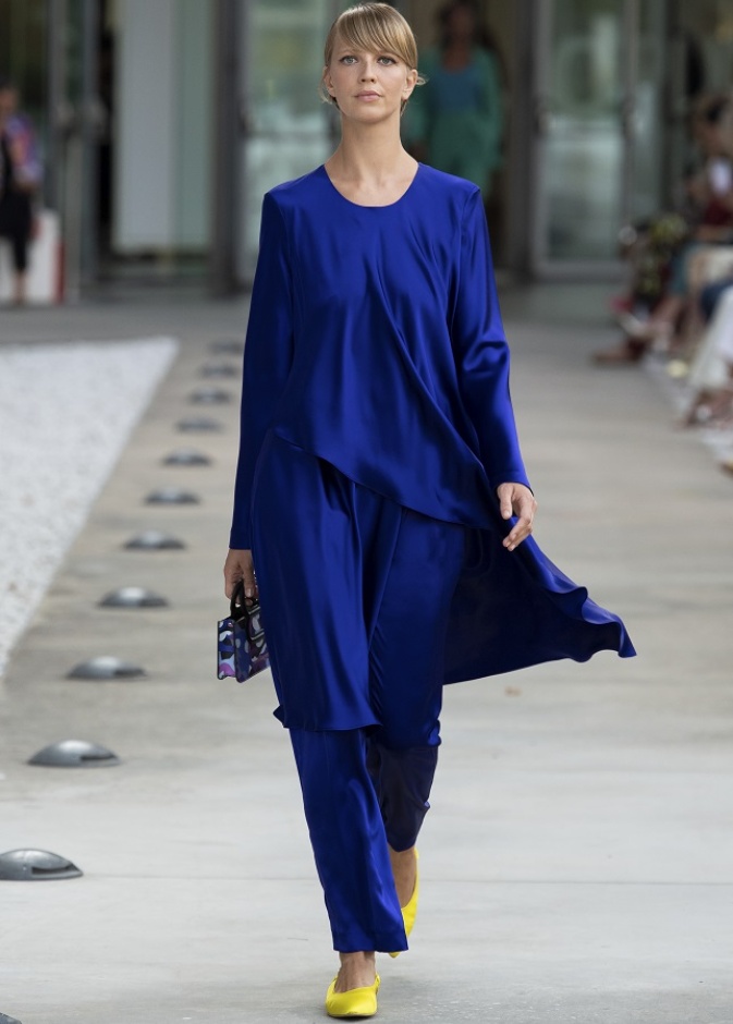 أفكار مميّزة للصبايا مستوحاة من دار Laura BiaGiotti 