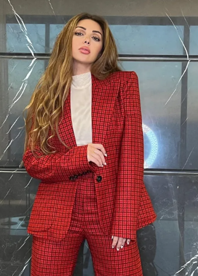 الإطلالة ميريام فارس من توقيع "أليكسندر فوتير"