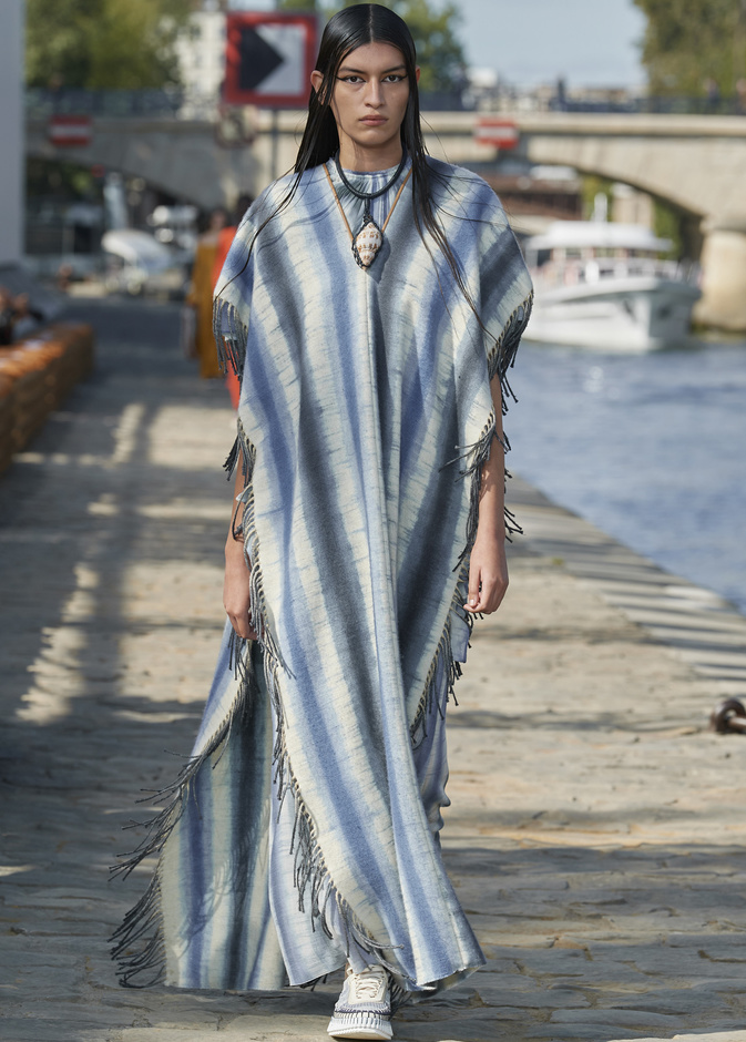  موديلات فساتين مقلمة وواسعة لاطلالة غير تقليدية في رمضان 2022