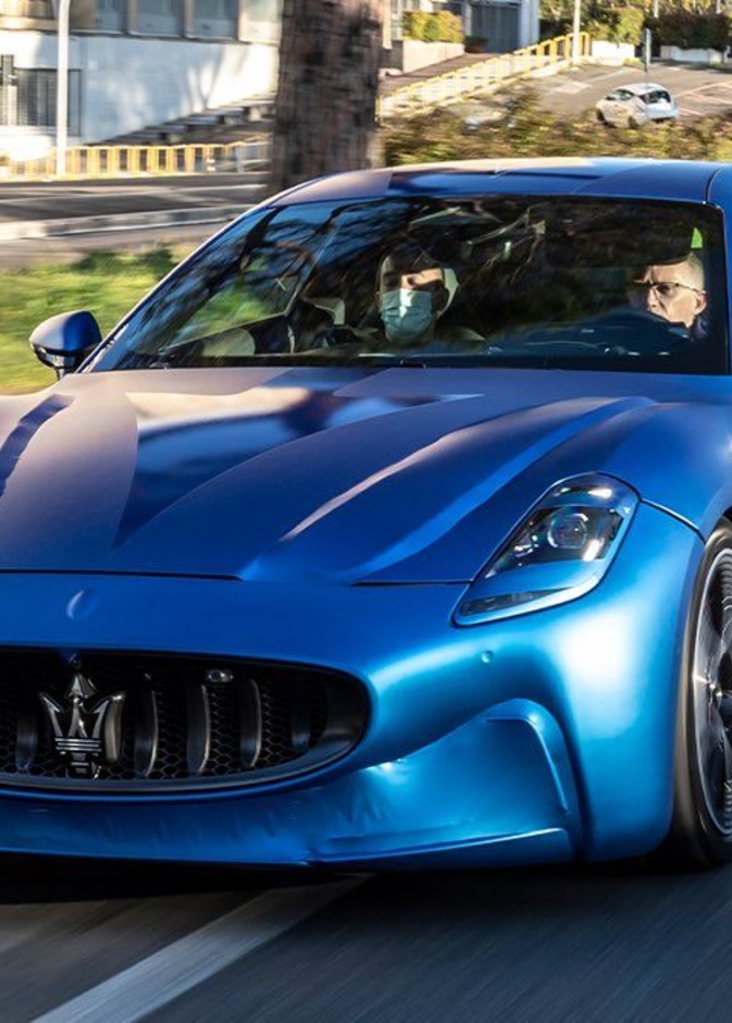 بالصور مازيراتي تروج لأول سيارة كهربائية من إنتاجها