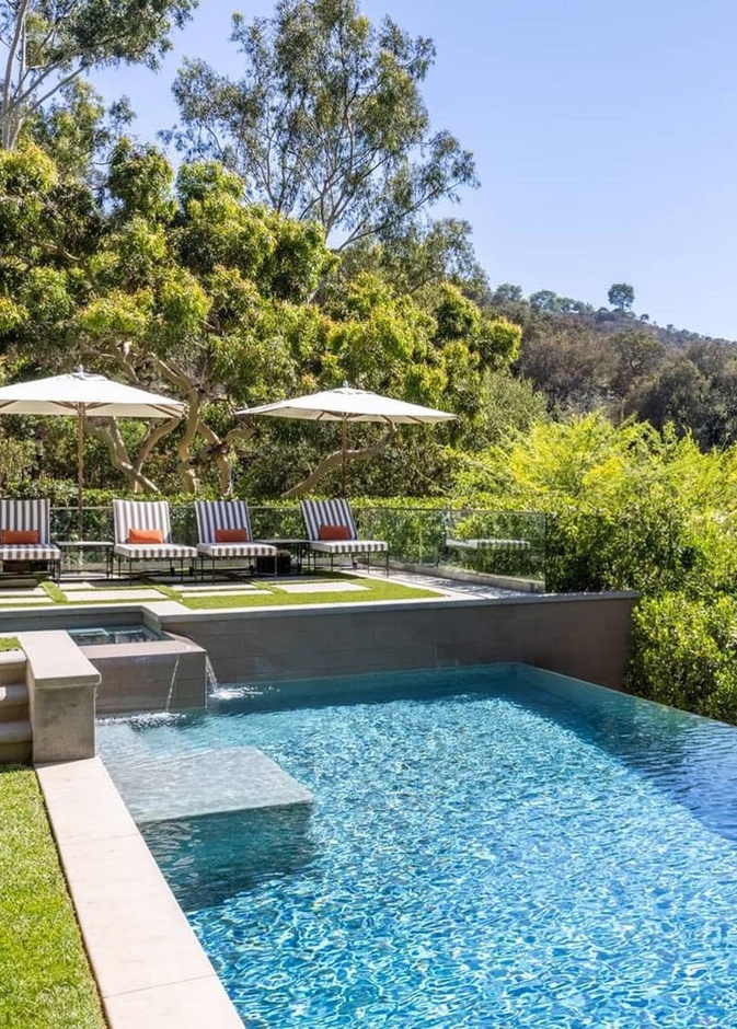 كيتي بيري تعرض منزلها في بيفرلي هيلز للبيع بسعر 19.5 مليون دولار