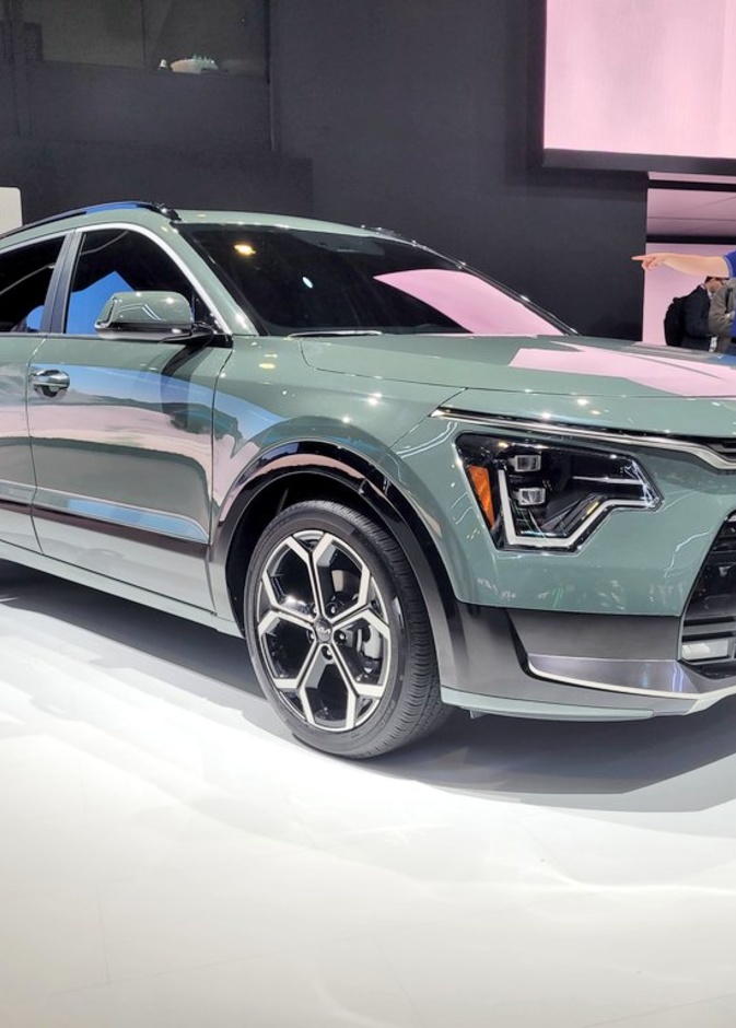 سيارة Niro اقتصادية صديقة للبيئة من كيا