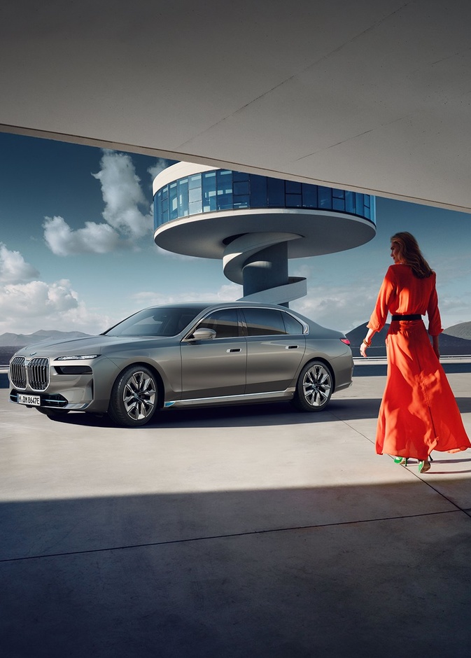 رسميا بي إم دبليو تزيح الستار عن الجيل السابع من الفئة السابعة