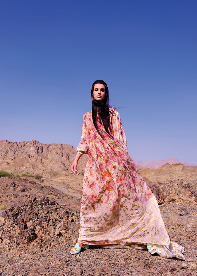 جلسة تصويرية خاصة بـــ "هي" تحت عنوان Light up the sky