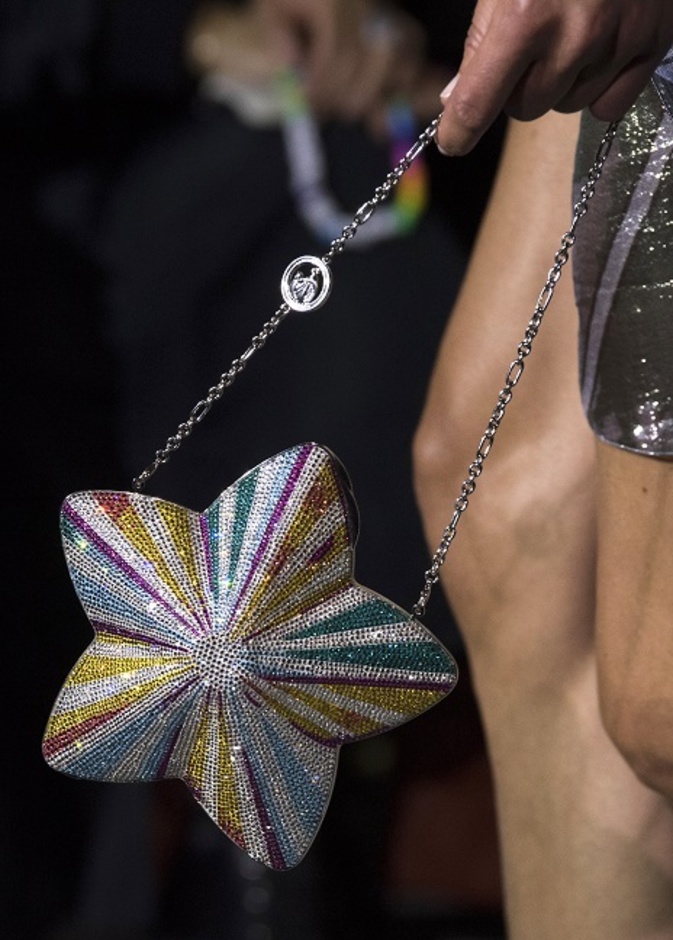 موديلات حقائب يد مرصعة بالكريستال بأسلوب Lanvin المميّز