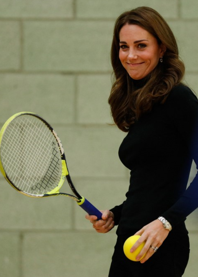 مبارة تنس بين كيت ميدلتون مع أطفالها الثلاثة تكشف عن هويتها 