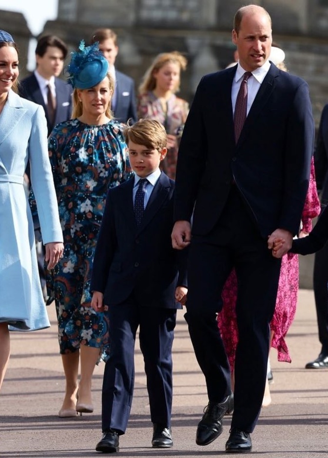 العائلة المالكة البريطانية تحضر قداس يوم عيد الفصح في غياب الملكة