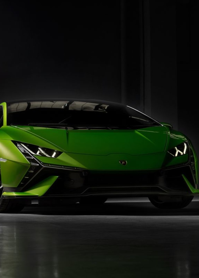 رسميا لامبورغيني تكشف عن الموديل الجديدTecnicaمن Huracán