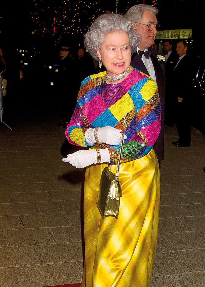 إطلالات الملكة إليزابيث المسائية خلال فترة الثمانينيات والتسعينيات