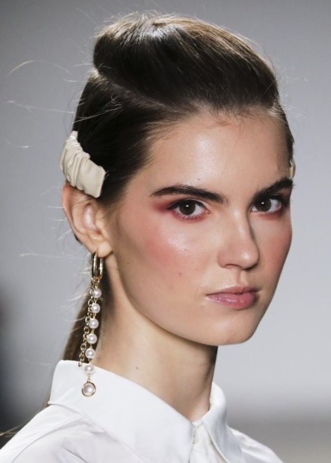 صيحات مكياج ناعمة من منصات الأزياء اعتمديها في رمضان 2022