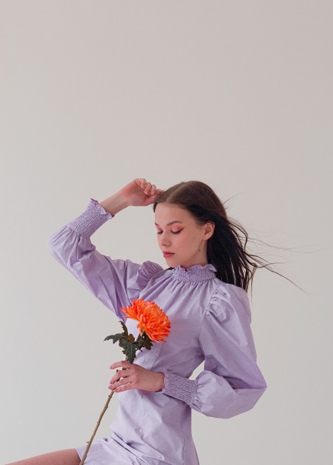 كيف تصبح المرأة حازمة في قرارتها وتزيد من ثقتها بنفسها؟