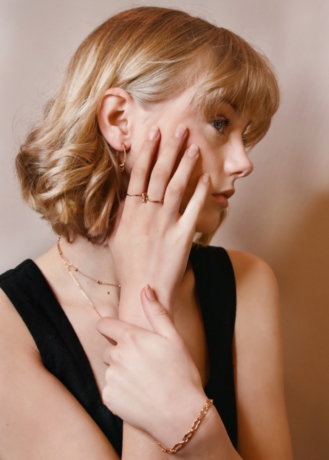  خلطة السكر وزيت جوز الهند رائعة لتأمين يدين ناعمتين