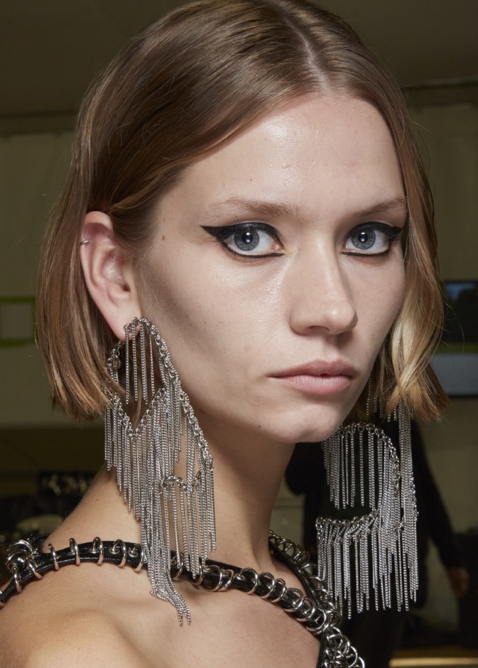 رسمات آيلاينر عريضة لجعل نظرتك لافتة أحدث صيحات رمضان 2022