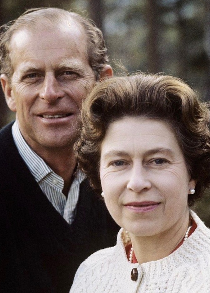 ملكة بريطانيا تتذكر زوجها الراحل برسالة مؤثرة في الذكرى الأولى لوفاته