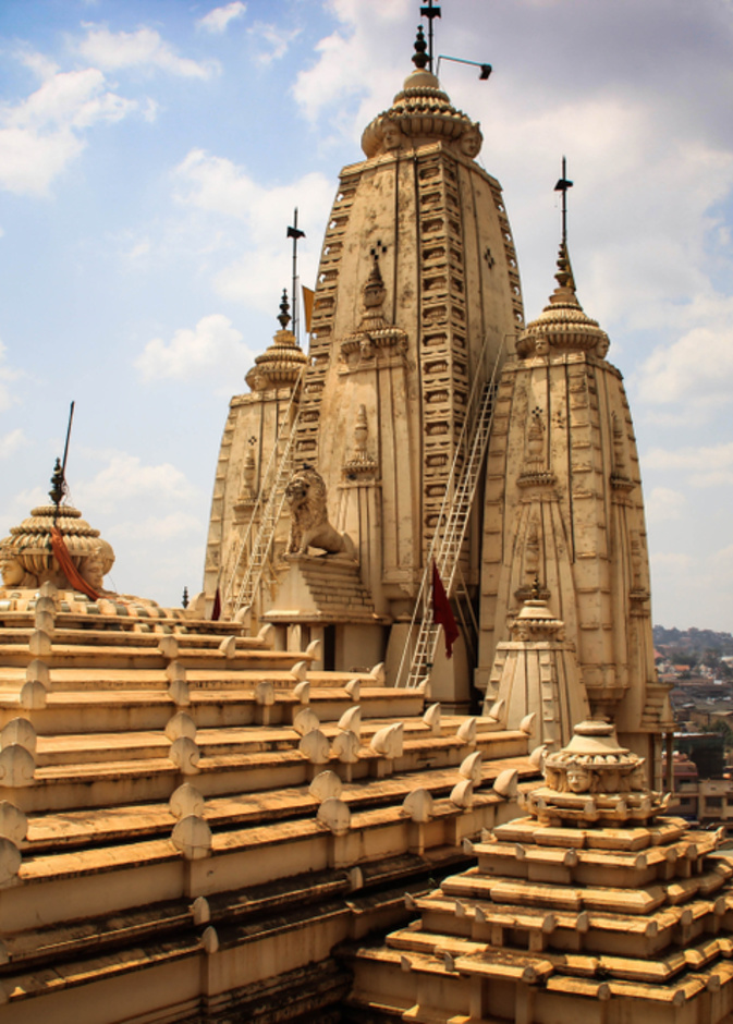 إختاري أوغندا لشهر عسل استثنائي غني بالمغامرات