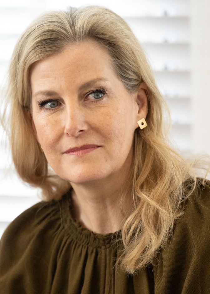 صوفي كونتيسة وسكس تكشف عن حقيقة طريفة عن نفسها