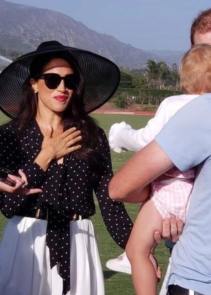 ميغان ماركل تحضر مباراة للبولو وتشجع زوجها