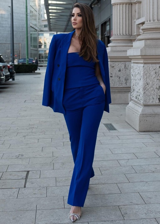 إطلالات كاجوال أنيقة لعيد الفطر 2022 من وحي أنابيلا هلال