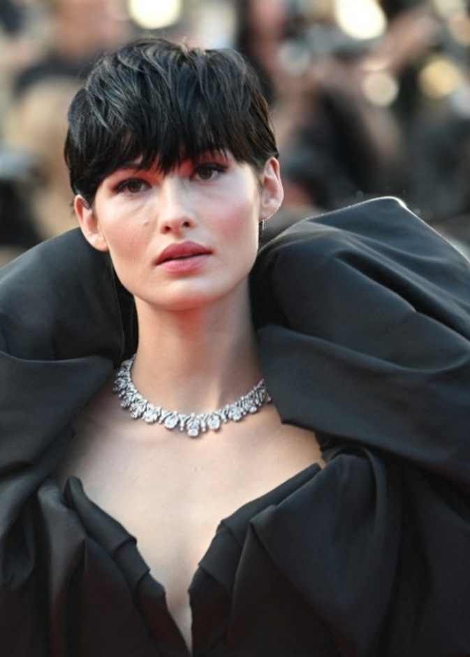 المكياج المشرق والتسريحات الشعر الحيوية سر اطلالات النجمات في اليوم الثالث من مهرجان كان 2022