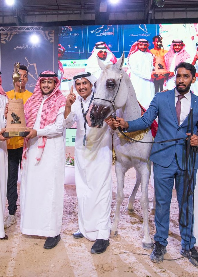 "الأمير بندر بن خالد الفيصل يتوج " نبيل السكب " بذهبية بطولة كحيلة 22"