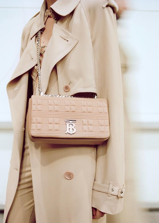 أعلنت دار أزياء Burberry أنها لن تستخدم جلود الحيوانات الغريبة في مجموعاتها