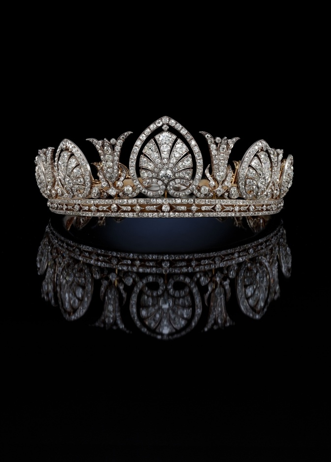 تاج Derby Honeysuckle Tiara