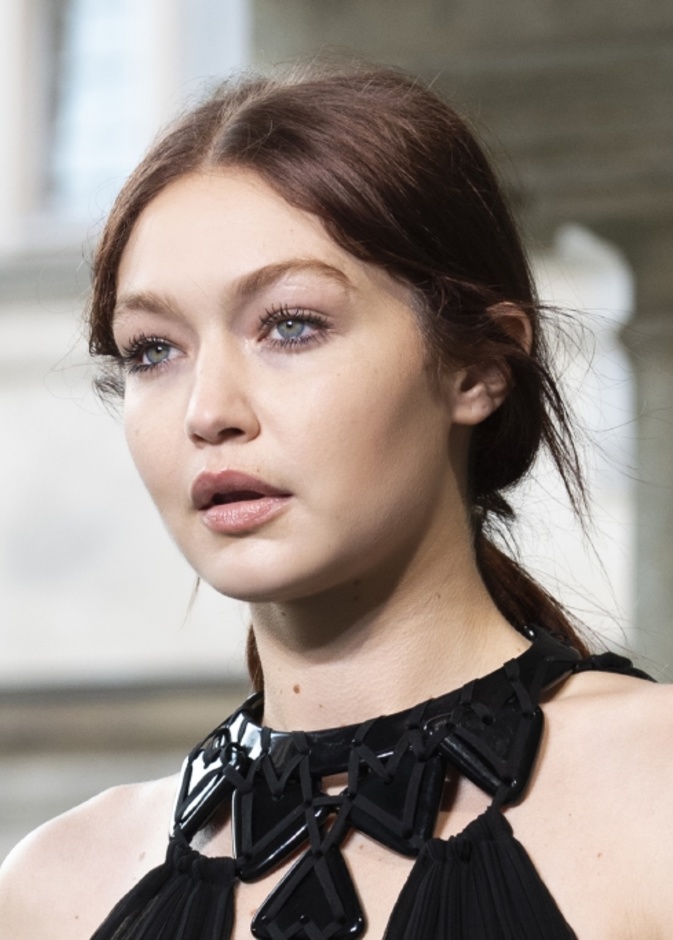 تطبيق الماسكرا على الرموش من عروض Ferretti