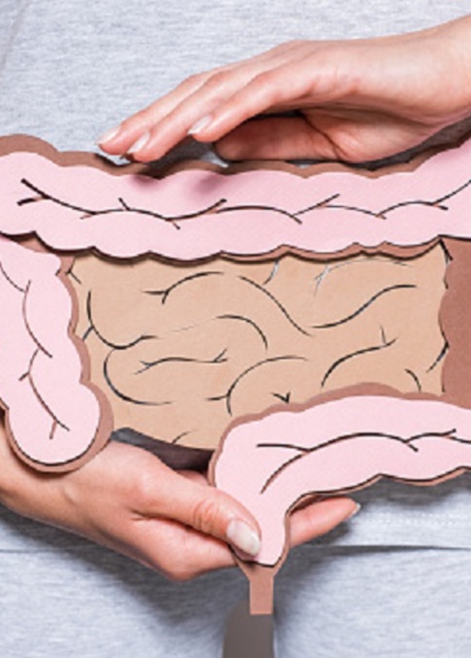 6 نصائح مهمة لتجنب اضطرابات القولون العصبي عند النساء بعد العيد