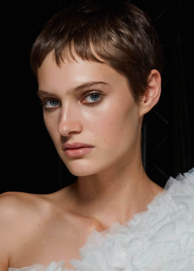 التقنيات التجميلية المختلفة لعملية تصغير الأذن